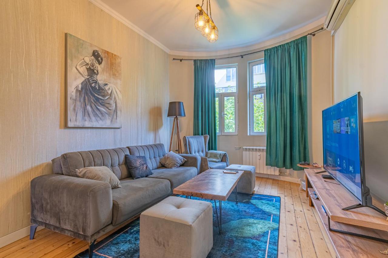5 Seconds Away From The Main Street, Free Secured Parking Apartment Sofia Exterior photo